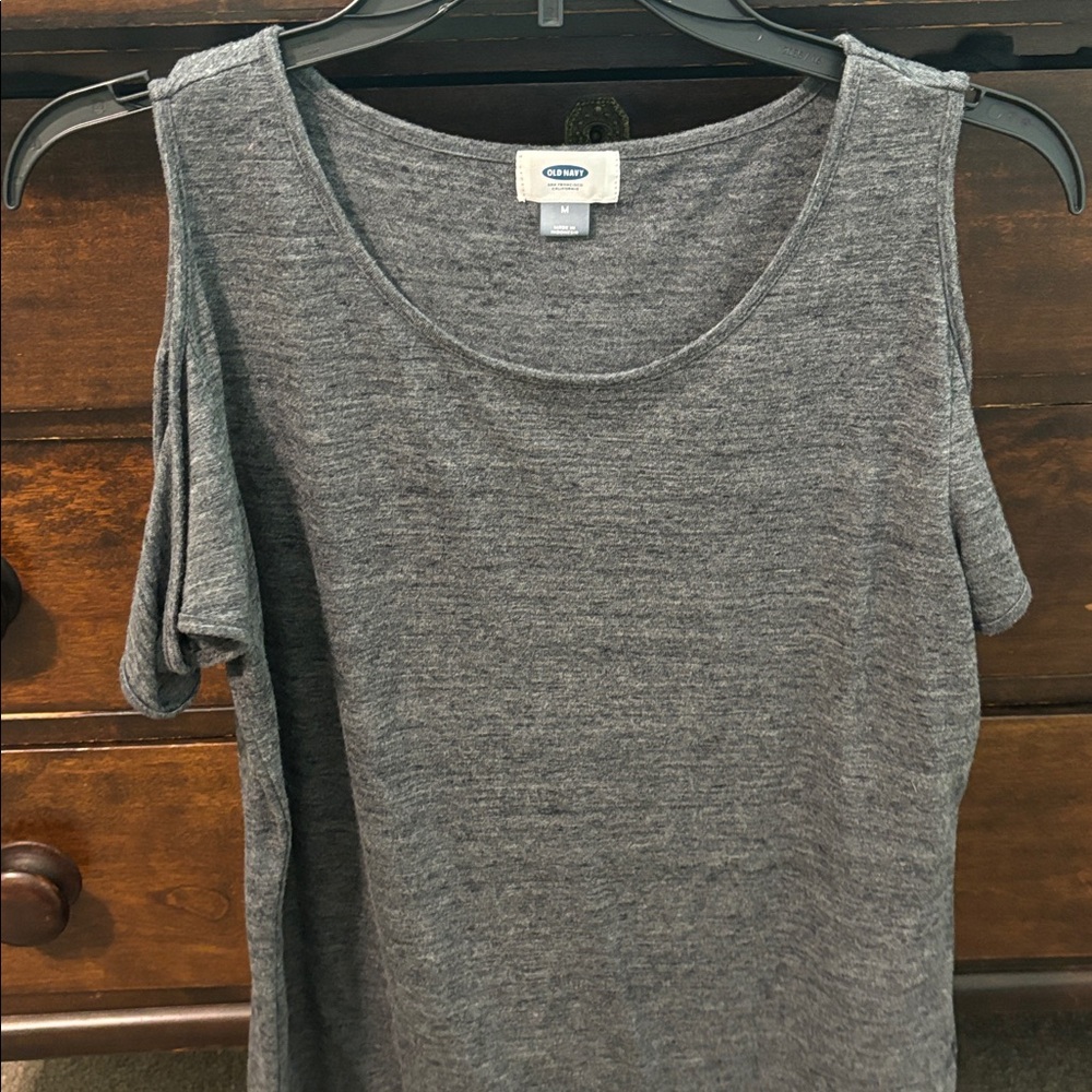 Open Shoulder Top - Picture 2 of 4